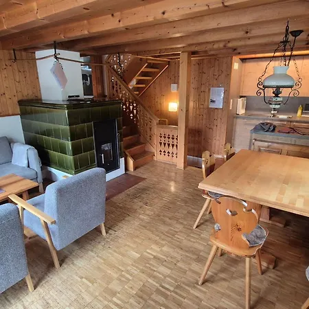 Stutz Hausteil Links By Interhome Casa de Férias